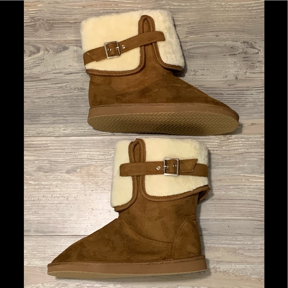 Winter Boots (Women’s) - Picture 1 of 5